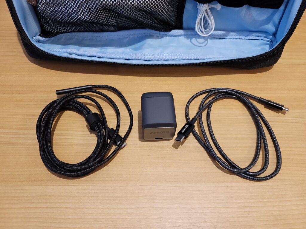 anker nano ii 45W に変えたあとの荷物