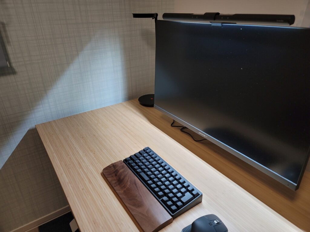 benq screenbar フラットモニタ取り付け２